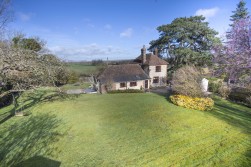 Chart Court Cottage, Pluckley Road, Little Chart