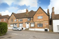 Elizabethan Court, High Street, Charing