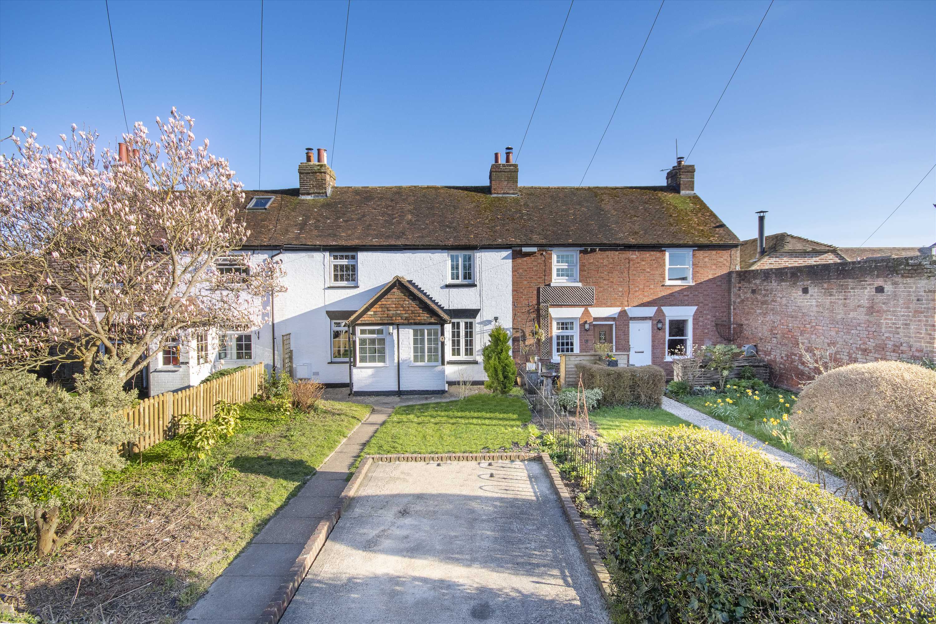 Leacon Farm Cottages, Westwell Leacon