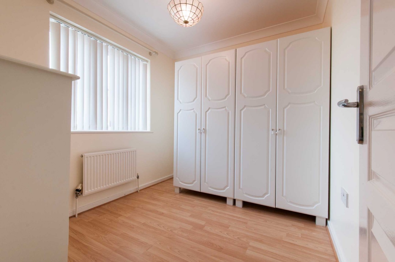 Ellen Close, Charing