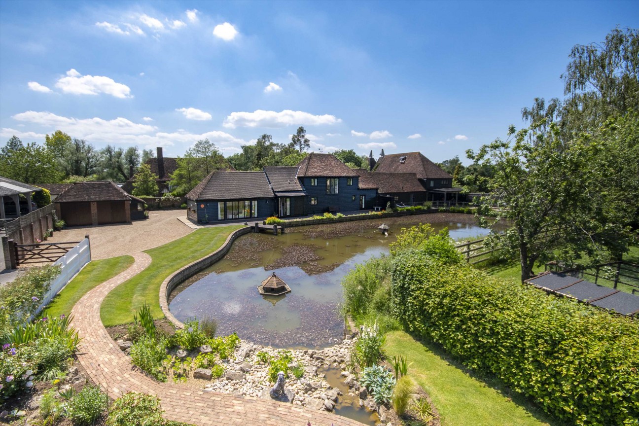 East Lake Barn, Vesper Hawk Lane, Smarden