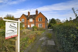 Dering Terrace, Station Road, Pluckley