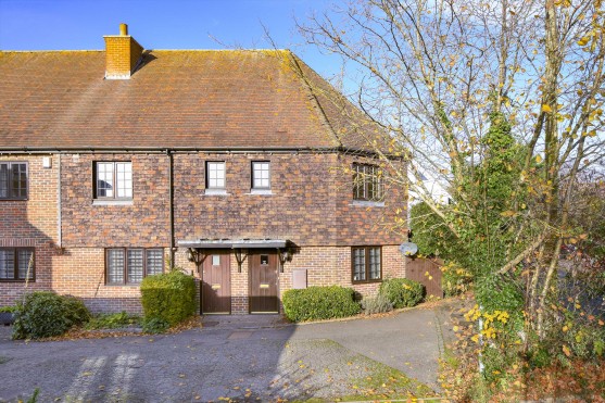 Brenchley Mews, Charing