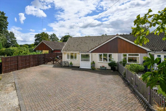 Dering Close, Pluckley