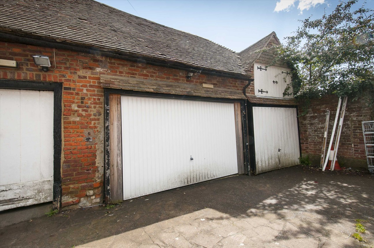 Ledbury House, School Road, Charing