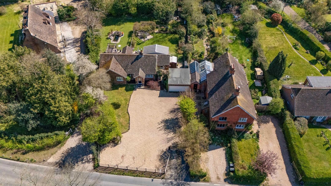Setl, Station Road, Pluckley
