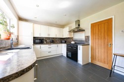 Setl, Station Road, Pluckley
