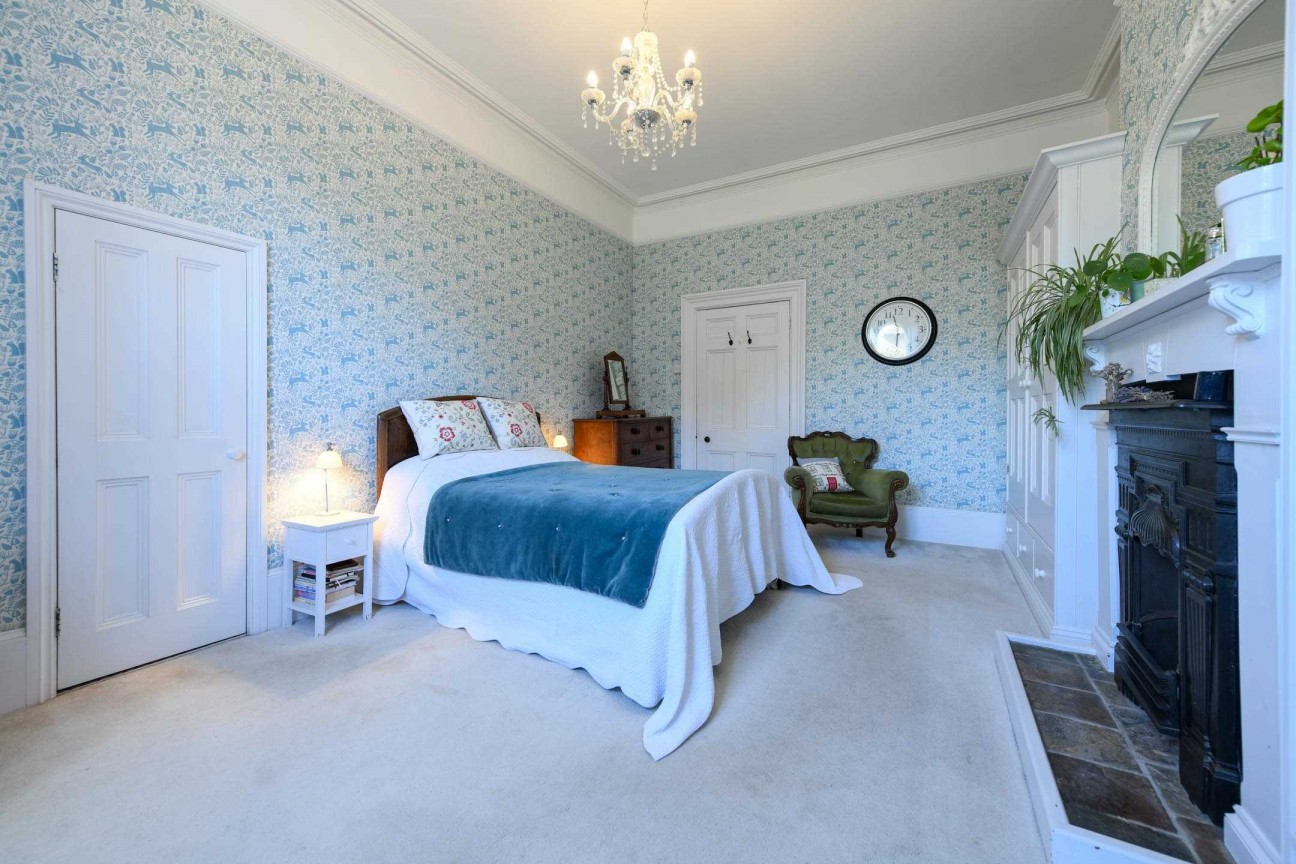 Grove House, Pluckley