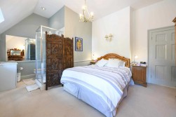 The Moat House, Charing