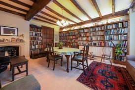 The Moat House, Charing