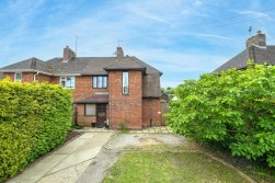 Moat Park Houses, Charing