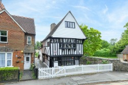 The Old House, Station Road, Charing