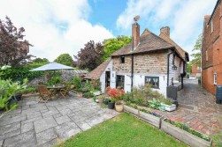 The Old House, Station Road, Charing