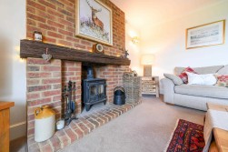 Pett Farmhouse, Pett Lane, Ashford