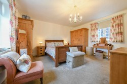 Pett Farmhouse, Pett Lane, Ashford