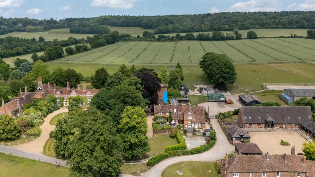 Pett Farmhouse, Pett Lane, Ashford