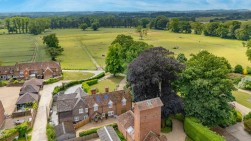 Pett Farmhouse, Pett Lane, Ashford