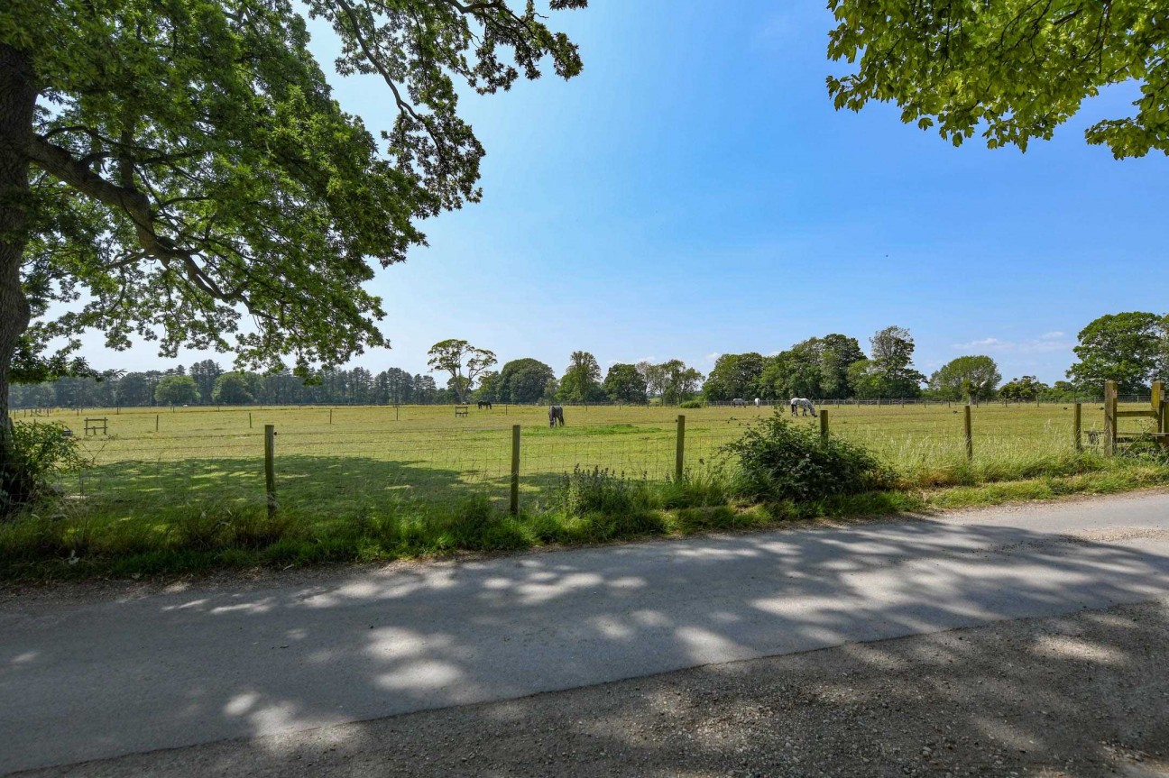 Pett Farmhouse, Pett Lane, Ashford
