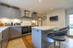 Pett Farmhouse, Pett Lane, Ashford
