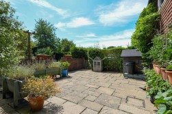 Snagsmount, Lambden Road, Pluckley