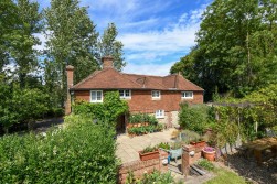 Snagsmount, Lambden Road, Pluckley