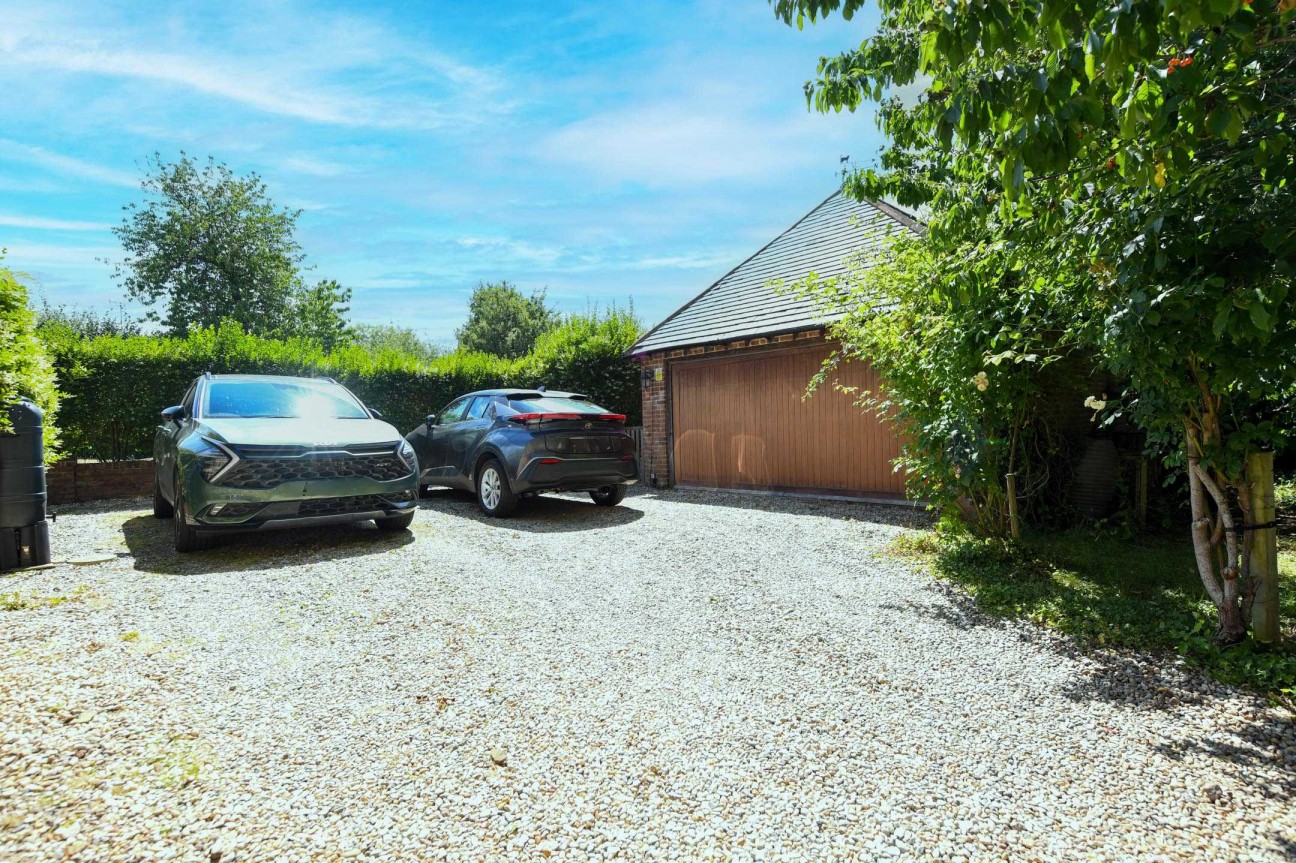 Snagsmount, Lambden Road, Pluckley