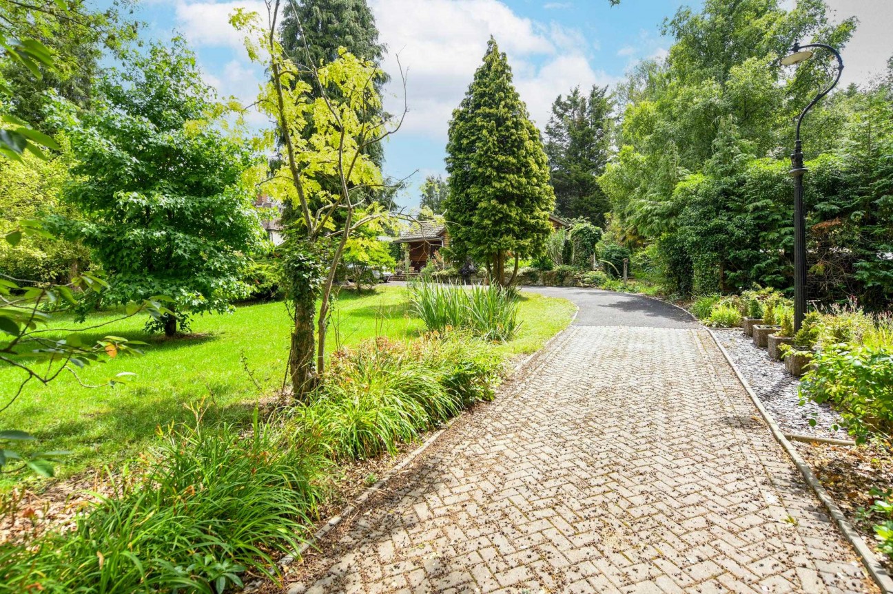 Cedaracre, Smarden Road, Pluckley