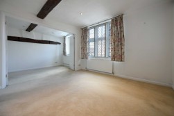 Elizabethan Court, High Street, Charing