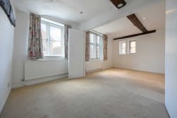 Elizabethan Court, High Street, Charing