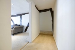 Elizabethan Court, High Street, Charing