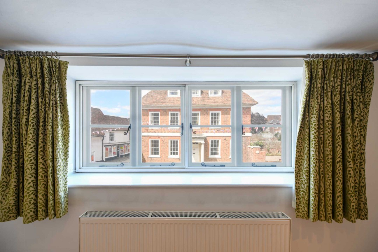 Elizabethan Court, High Street, Charing