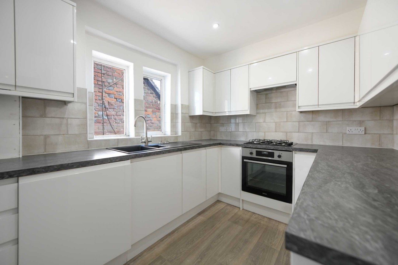 Elizabethan Court, High Street, Charing