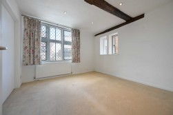 Elizabethan Court, High Street, Charing