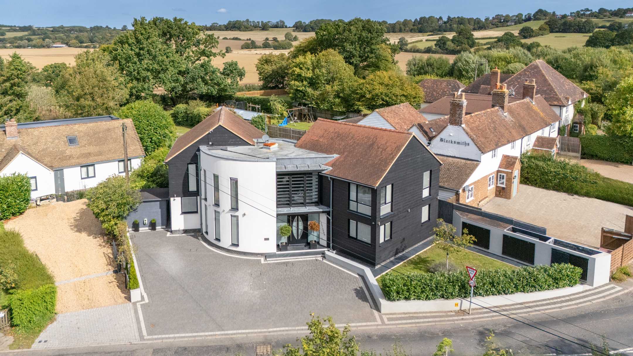 Lantarna, The Pinnock, Pluckley