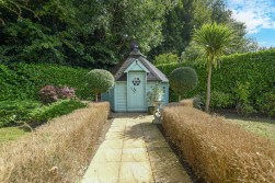 Poppyfields, Charing