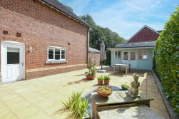 Poppyfields, Charing