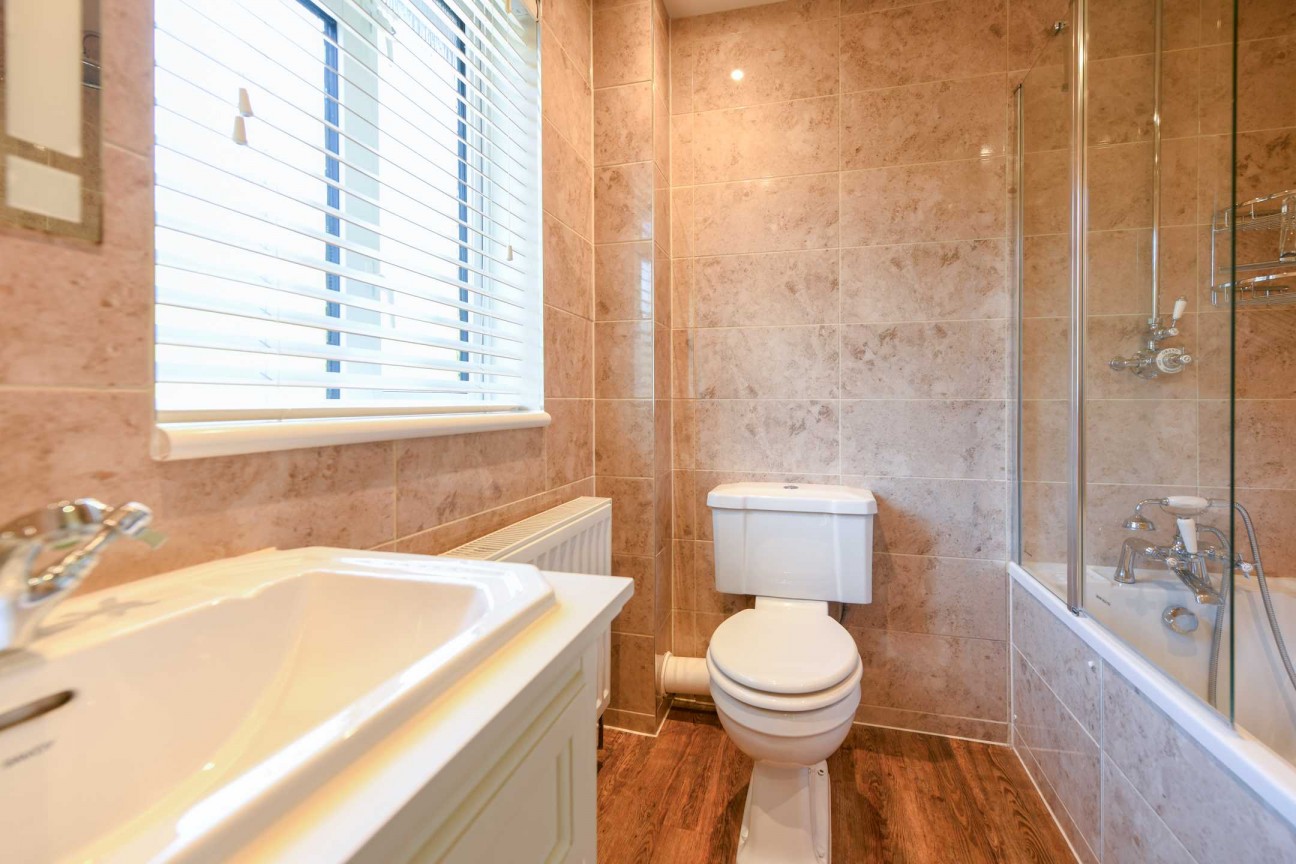 Station Road, Pluckley