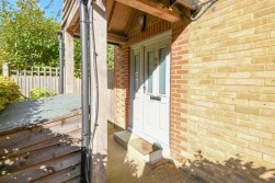 Station Road, Pluckley