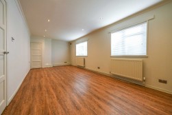 Station Road, Pluckley