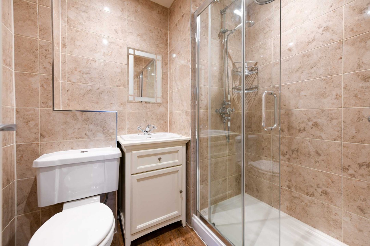 Station Road, Pluckley