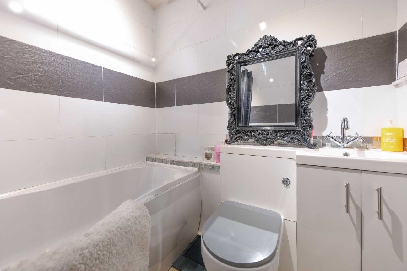 Weald Court, Charing Hill, Charing