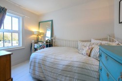 Station Road, Charing