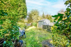 Station Road, Charing