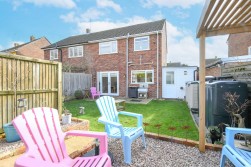 Cherry Tree Road, Charing Heath