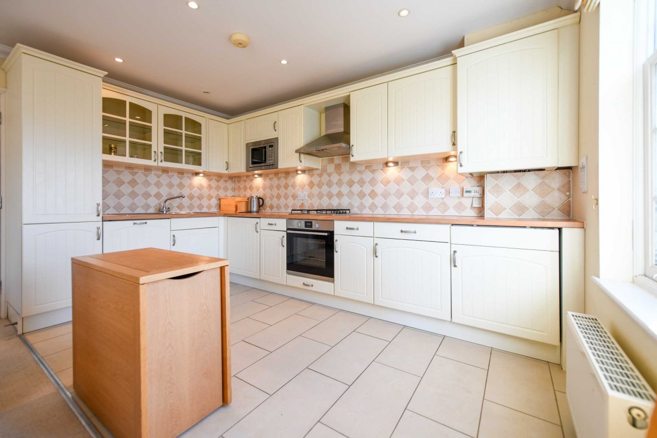 Brenchley Mews, School Road, Charing