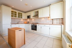 Brenchley Mews, School Road, Charing