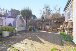 Church Square, Lenham