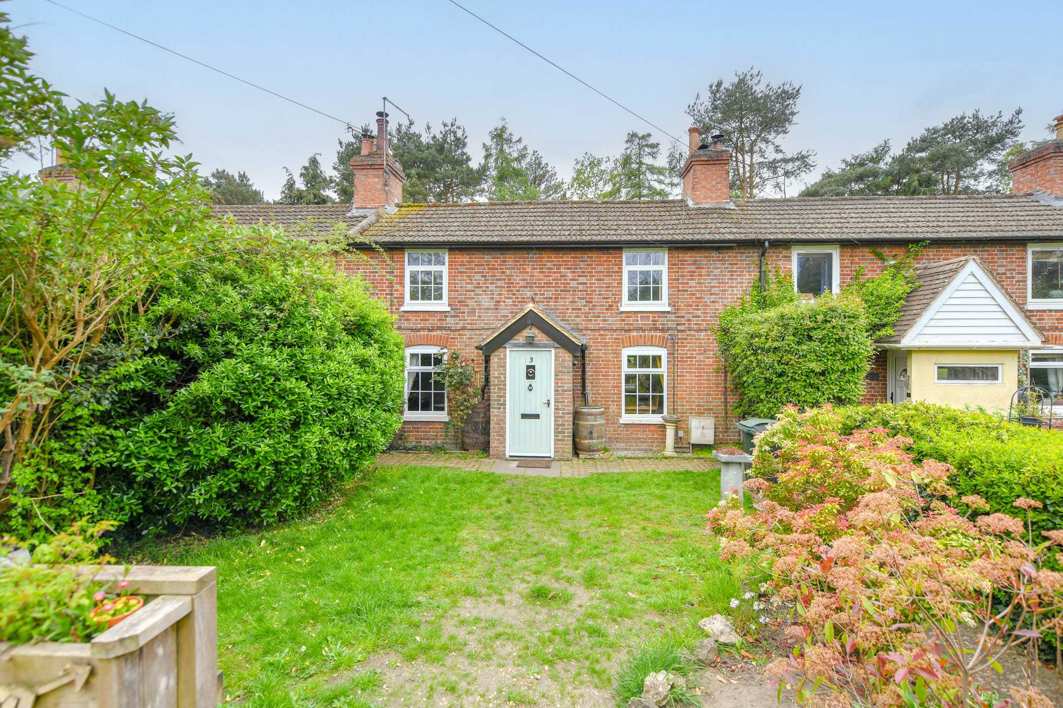 Chapel Row, Hothfield