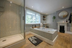 Chapel Row, Hothfield