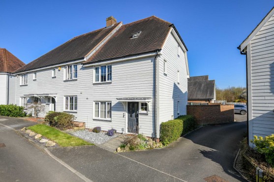 Bill Deedes Way, Aldington